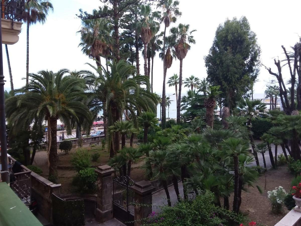 Zona Chiesa Russa Lägenhet Sanremo Exteriör bild